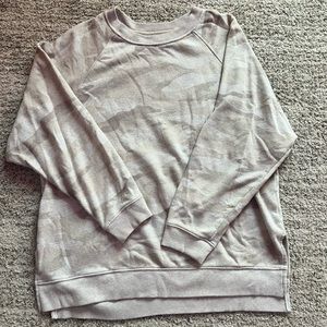 American Eagle Camo Crewneck